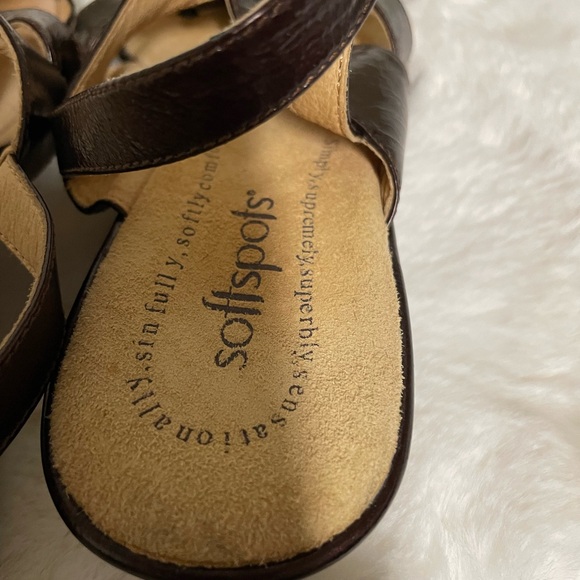 Soft spots Patent leather sandals - Picture 4 of 9